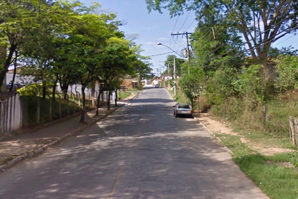 Menor foi abordado na Rua Manoel Correa da Cunha / Imagem Google Street View