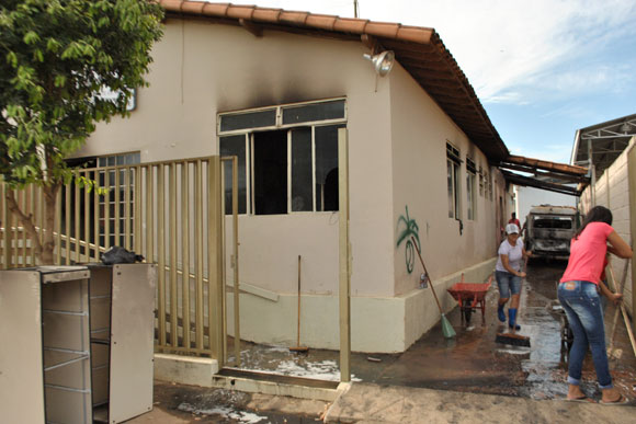 APAE foi quase destruída pelo incêndio / Foto: Marcelo Paiva 