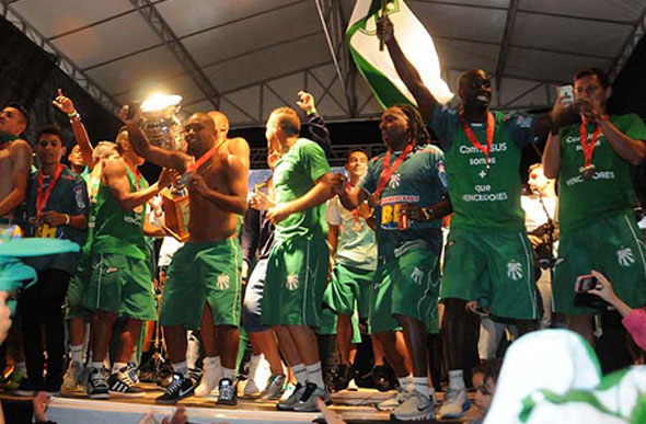 Jogadores da Caldense comemoram o vice campeonato / Foto: Divulgação 