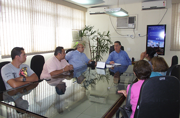 Associação do Morro Redondo se reuni com prefeito para solucionar problemas da comunidade / Foto: Divulgação
