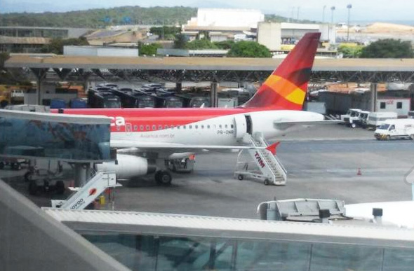 Avião Avianca teve pouso forçado após morte de passageira / Foto: Paulo Filgueiras