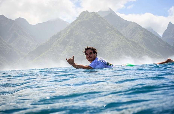 O surfista já enfrentou importantes competições / Foto: Instagram-reprodução 