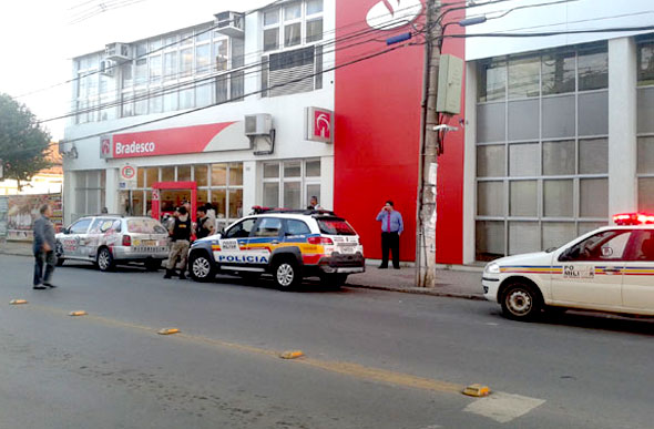 Vítima saiu do banco Bradesco, no centro / Foto de arquivo: Marcelo Paiva