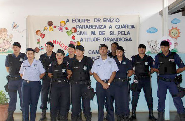 Equipe da Guarda Civil ativa nas escolas/Foto:Ascom Prefeitura