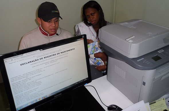 Projeto de erradicação do sub-registro civil de nascimento da Sedpac já garantiu a emissão de mais de 51 mil certidões de nascimento dentro da própria maternidade/ Foto: divulgação Agência Minas