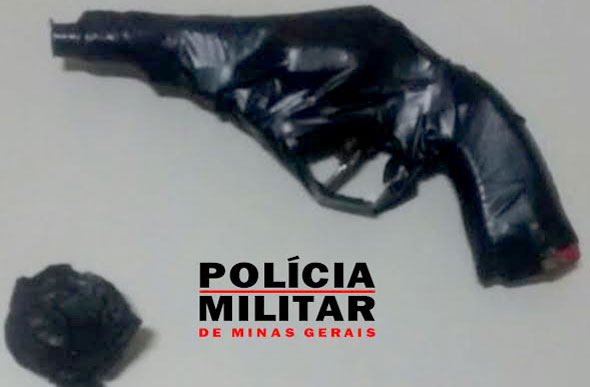 Arma que o filho usaria para cometer o crime contra o pai/Foto:Polícia Militar
