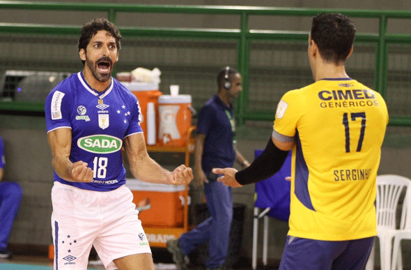 Sada Cruzeiro vence a primeira e sai na frente para ir as finais da Superliga/Foto: OTempo
