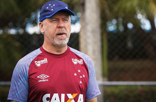 Mano Menezes ainda não definiu a equipe que enfrenta o Flamengo/ Foto: Vinnicius Silva/Cruzeiro E.C
