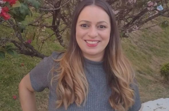 Tássia Caroline Pacheco Leão, de 36 anos, morreu após sofrer queimaduras pelo corpo em acidente em que o marido confundiu água com álcool — Foto: Reprodução/redes sociais