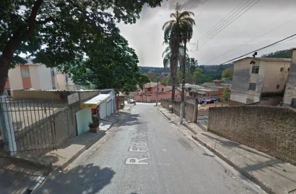 Crime ocorreu no bairro Caieiras, em Vespasiano — Foto: Reprodução / Google Street View