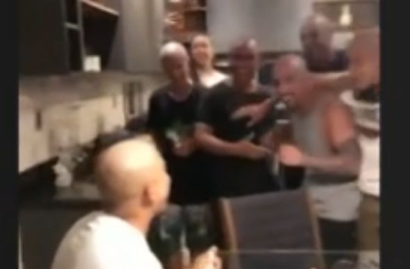 Amigos rasparam os cabelos na Grande BH após Túlio descobrir um câncer - Foto: Reprodução Vídeo 