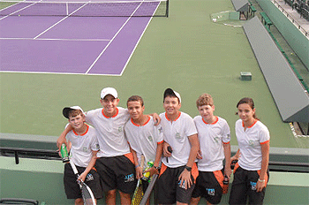 Atletas disputam torneio de tênis nos EUA - Imagem: divulgação Náutico