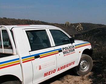 Operação da Polícia de Meio Ambiente orienta moradores da cidade de Curvelo - Imagem: divulgação PM