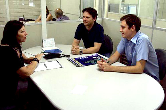 Estudantes de administração, comunicação ou letras podem participar da seleção / Foto: blog.ftec.com.br 