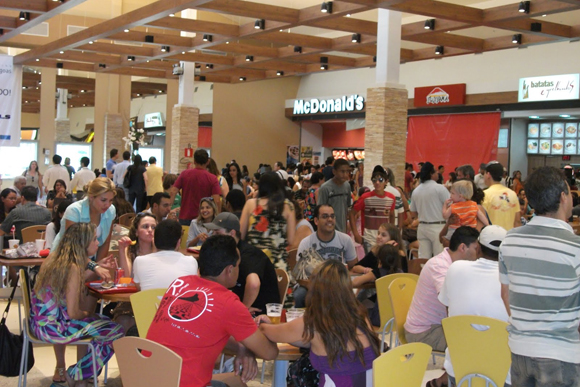 Ação também acontece no Shopping Sete Lagoas / Foto: www.entrandonumafria.com.br / Philip Rangel