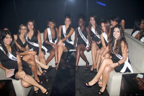 Festa de apresentação das candidatas ao Miss Férias 2012