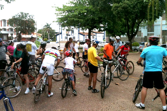 Praça Tiradentes foi ponto de partida e chegada da Bicicletada / Foto: Marcelo Paiva