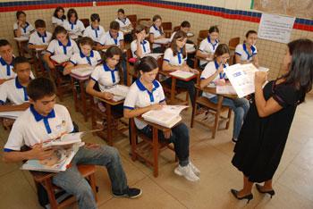Alunos ganham aulas extras nas escolas para se prepararem melhor / Foto:sjvnoticias.com 