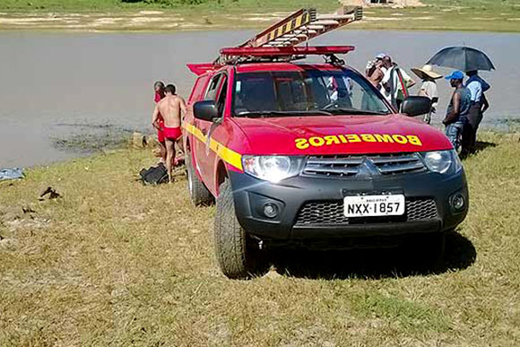Bombeiros atuam no resgate a vítimas de afogamento / Foto Ilustrativa: em.com.br