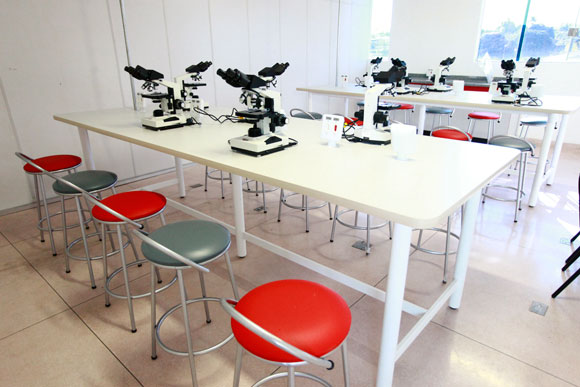 Salas de aula e laboratórios equipados / Foto: Divulgação