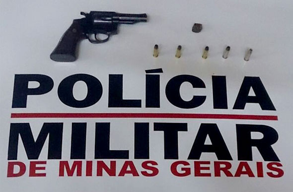 A arma encontrada é uma calibre .38 / Foto: Polícia Militar