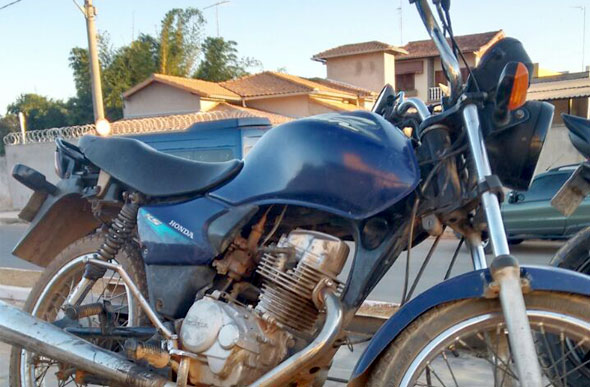 Motocicleta apreendida em Paraopeba / Foto: Polícia Civil