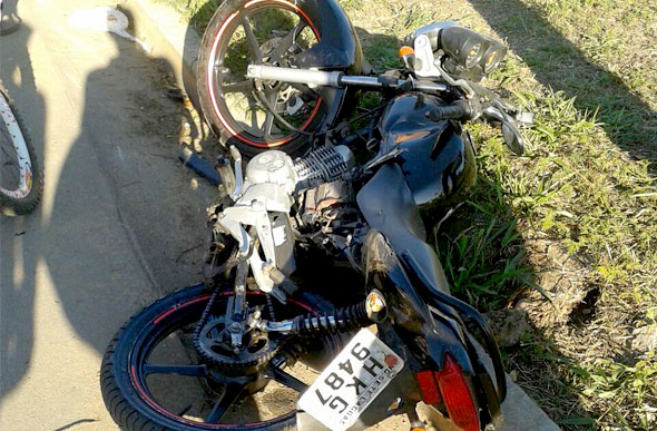 O Piloto da moto caiu inconsciente e teve vários ferimentos/Foto:enviada via Whatsapp