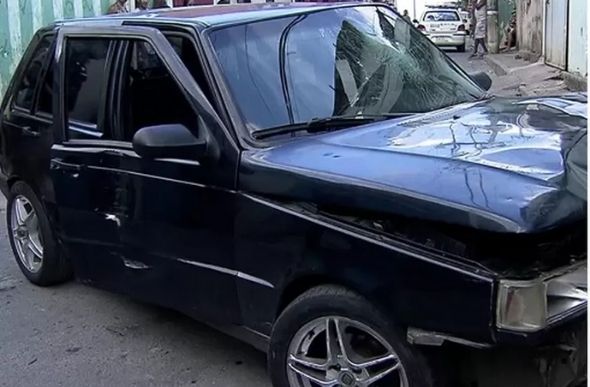 Carro que atropelou mãe e filha em Belo Horizonte — Foto: Reprodução/TV Globo