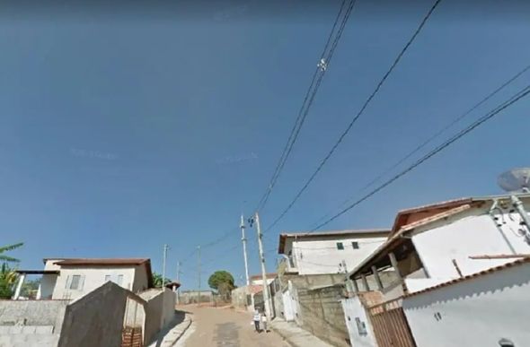 A tentativa de homicídio aconteceu no bairro Vila Nossa Aparecida, em Pouso Alegre — Foto: REPRODUÇÃO/GOOGLE STREET VIEW