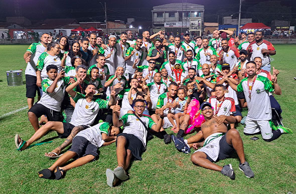 União Alvorada comemora título de campeão da 1ª Copa Municipal Rádio Web Novidade. Foto: Vinícius Oliveira/SeteLagoas.com.br, Rádio Web Novidade.